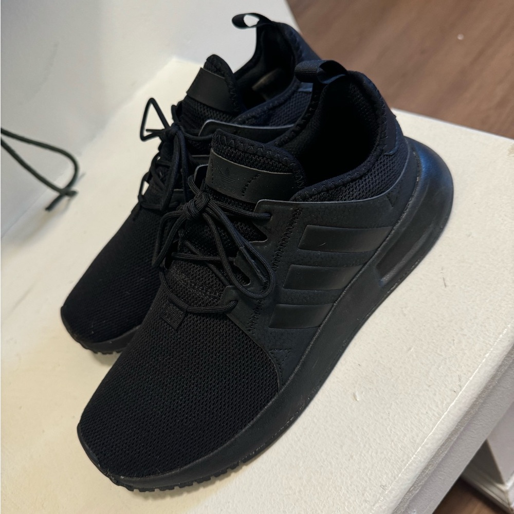 Adidas - 6.5Y
